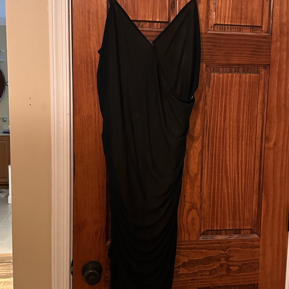 Gorgeous black dress for any formal occasion!
